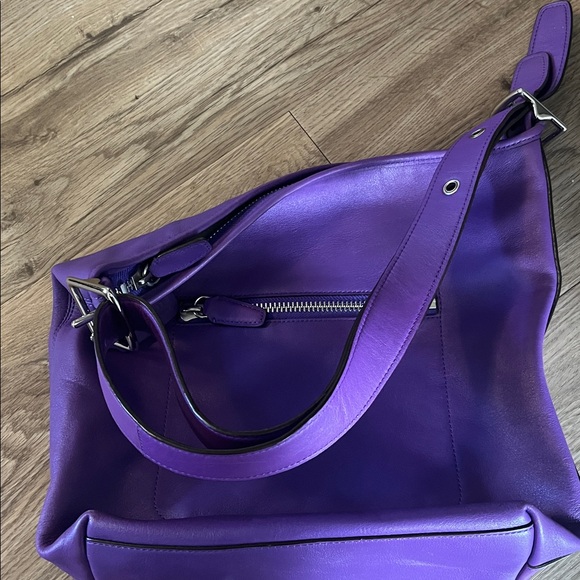 Vintage Coach Purple Leather Shoulder Bag - Picture 9 of 10